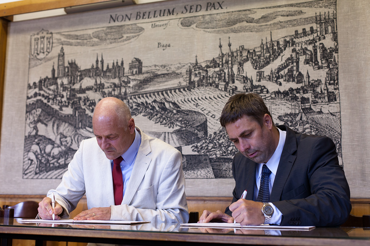 Rector UCT, Prof. Ing. Karel Melzoch, PhD.  and CEO FFF, Daniel Kočí signed contract of cooperation on 24 Aug.